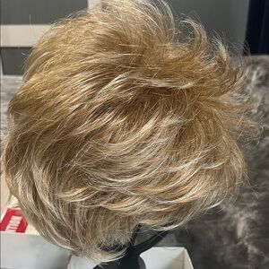 Elegant Blonde Hair Wig